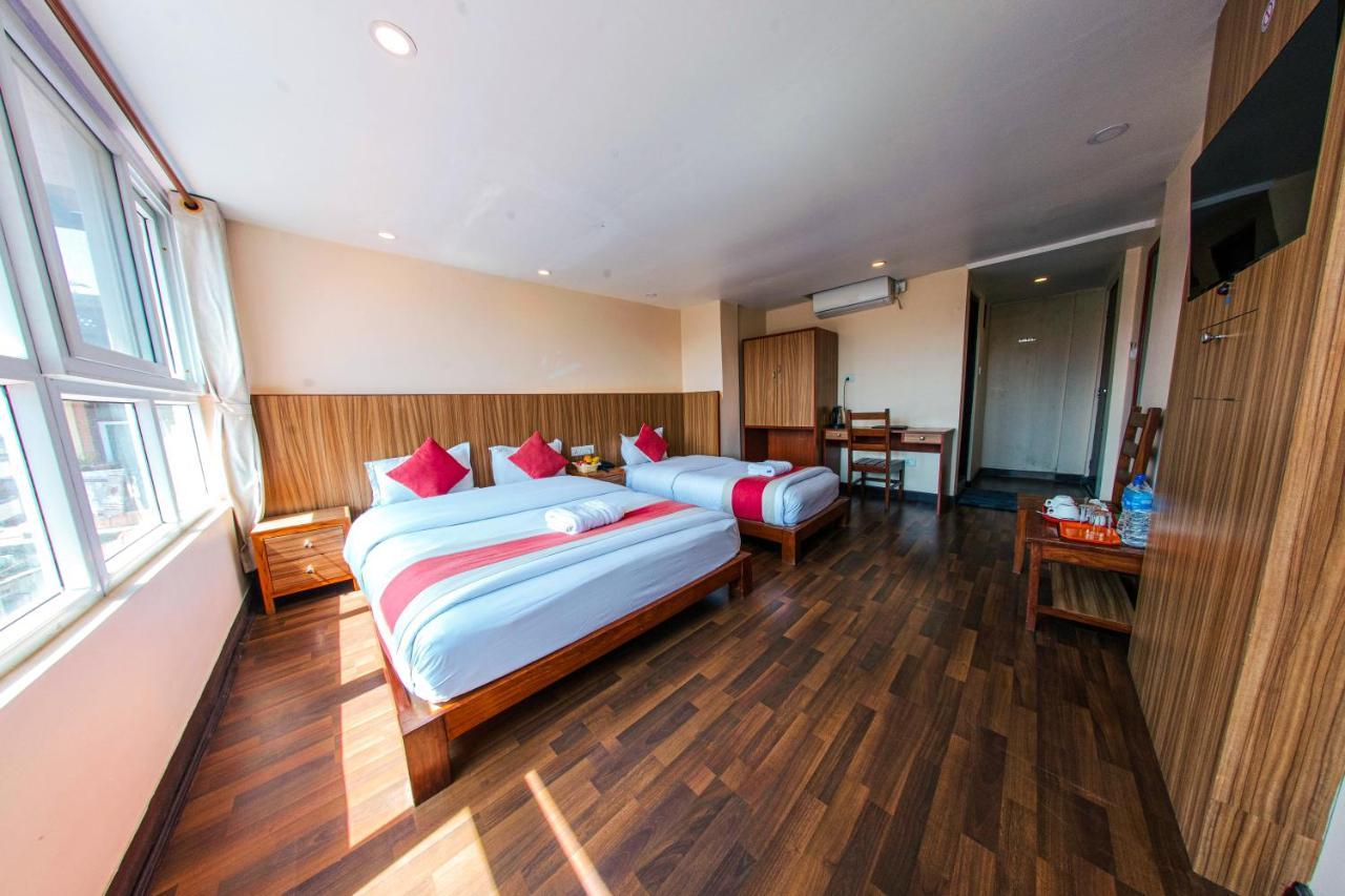 Hotel Chhimeki Катманду Екстер'єр фото