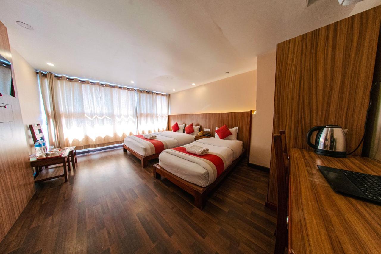 Hotel Chhimeki Катманду Екстер'єр фото
