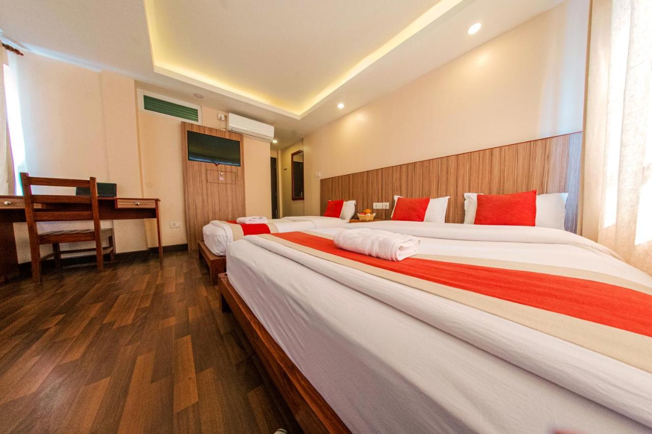 Hotel Chhimeki Катманду Екстер'єр фото