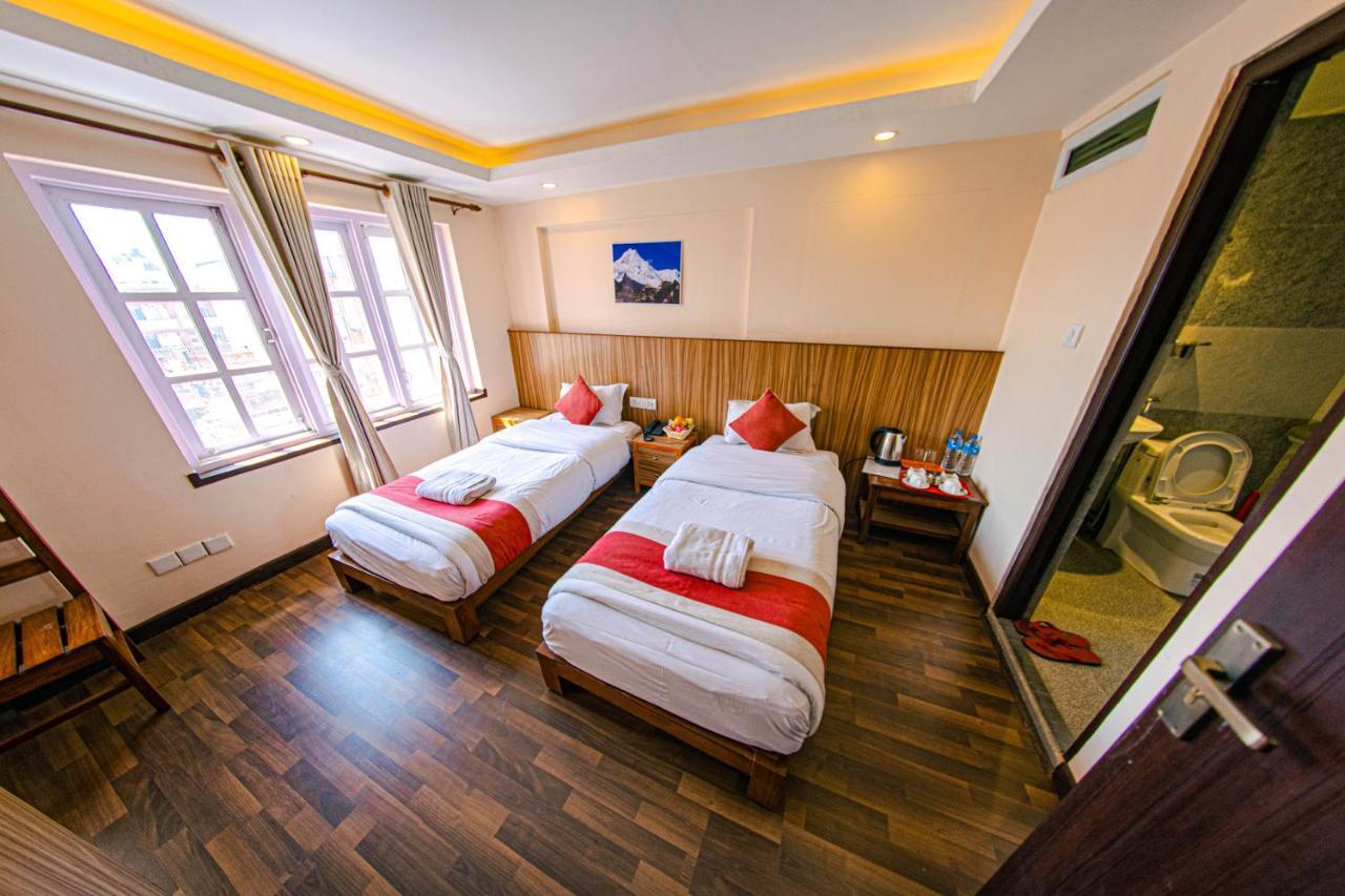 Hotel Chhimeki Катманду Екстер'єр фото
