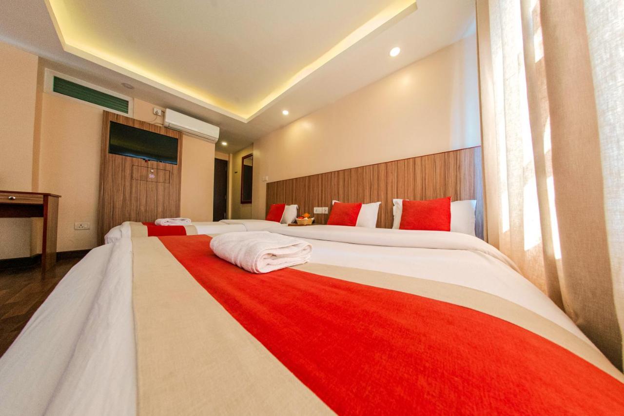 Hotel Chhimeki Катманду Екстер'єр фото
