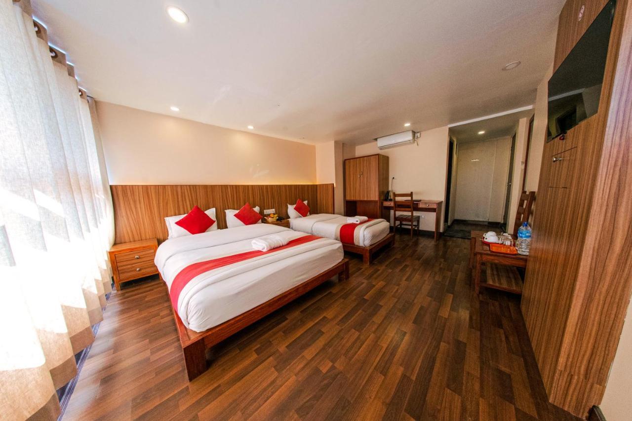 Hotel Chhimeki Катманду Екстер'єр фото
