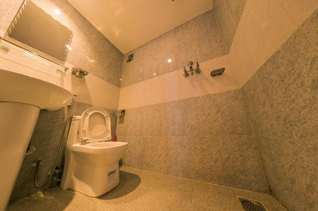 Hotel Chhimeki Катманду Екстер'єр фото