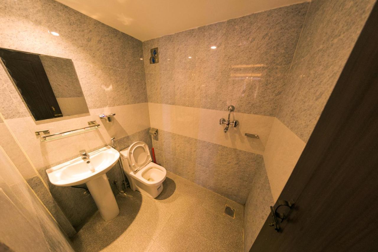 Hotel Chhimeki Катманду Екстер'єр фото