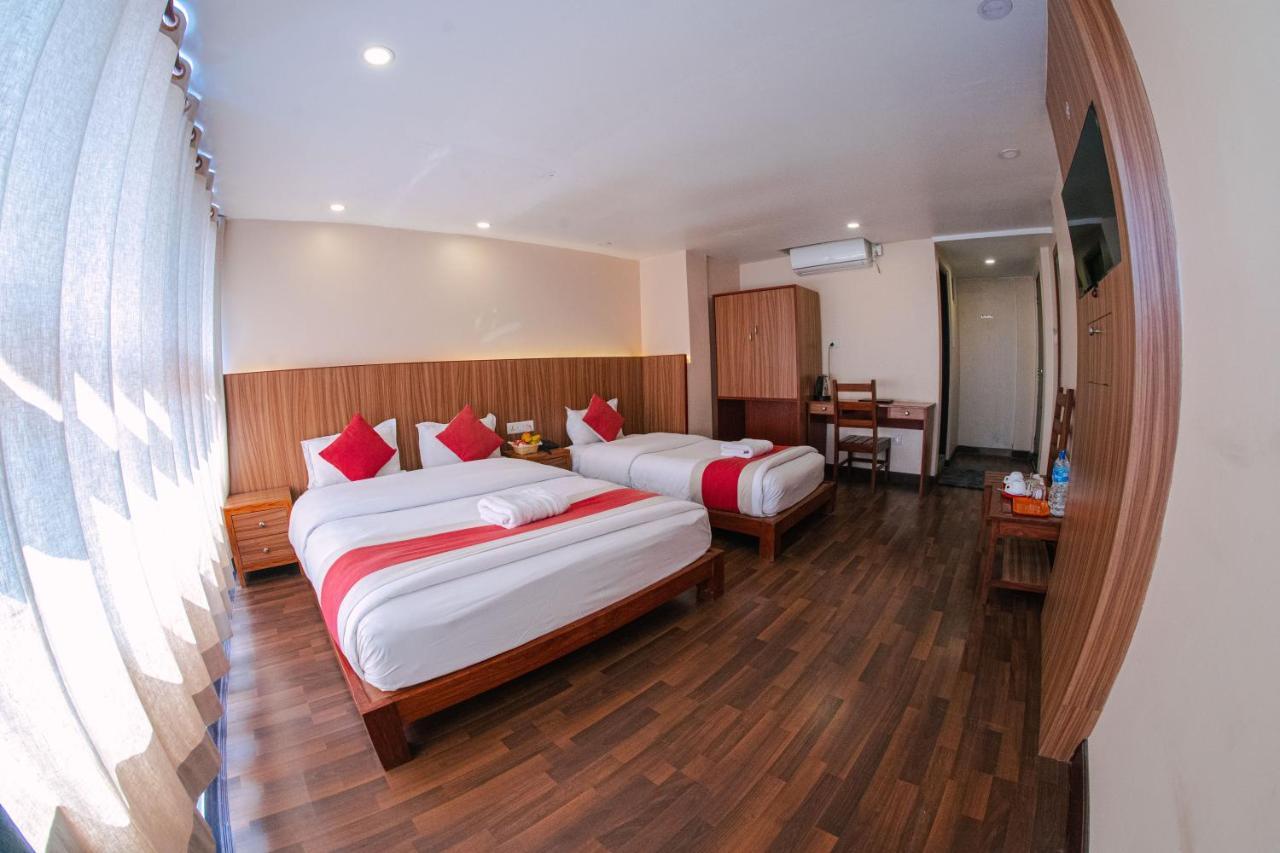 Hotel Chhimeki Катманду Екстер'єр фото