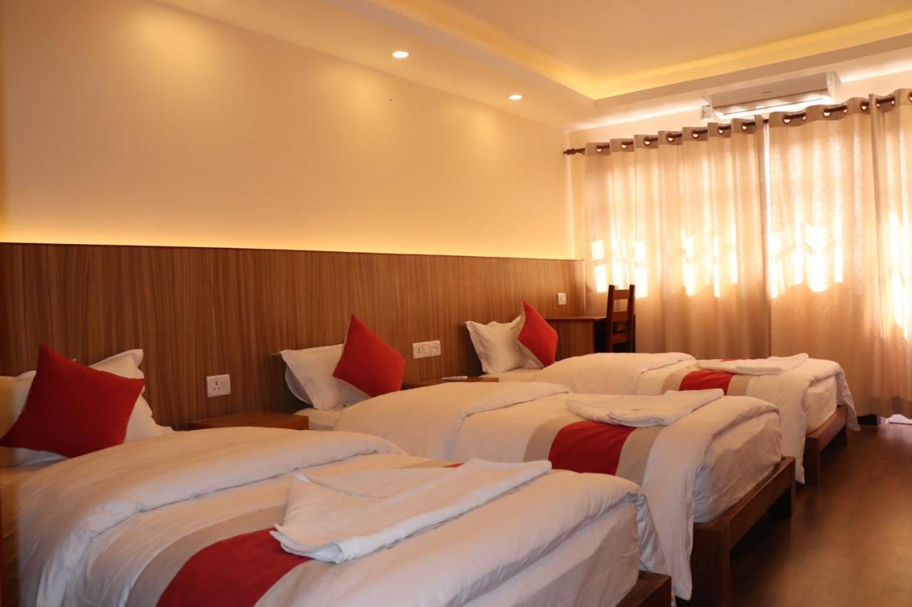 Hotel Chhimeki Катманду Екстер'єр фото